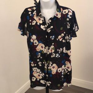 Worthington flutter sleeve button down top